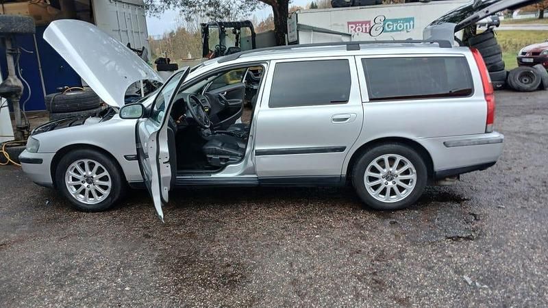 Begagnad 2002 Volvo V70 Kombi | 22 000 kr (Bra pris) - Bild 1/4