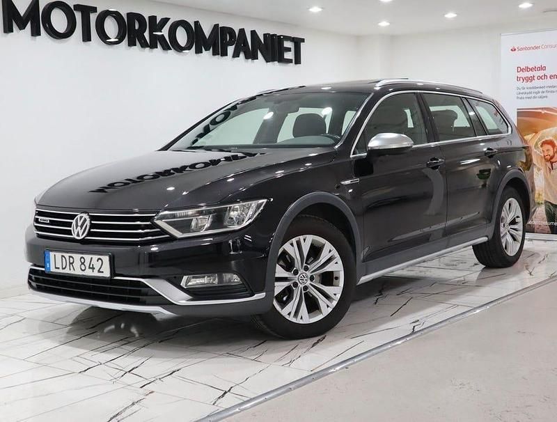 Svart Begagnad 2015 VW Passat Alltrack Kombi | 139 900 kr (Dyr) - Bild 1/4