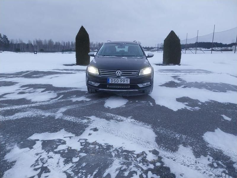 Se bild Begagnad 2015 VW Passat Alltrack Kombi | 86 490 kr (Marknadspris) - Bild 1/4