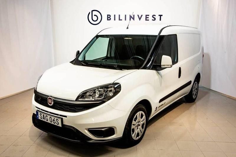 Begagnad Fiat Doblò 105 HK (77 kW) 2019 Vit Minibuss