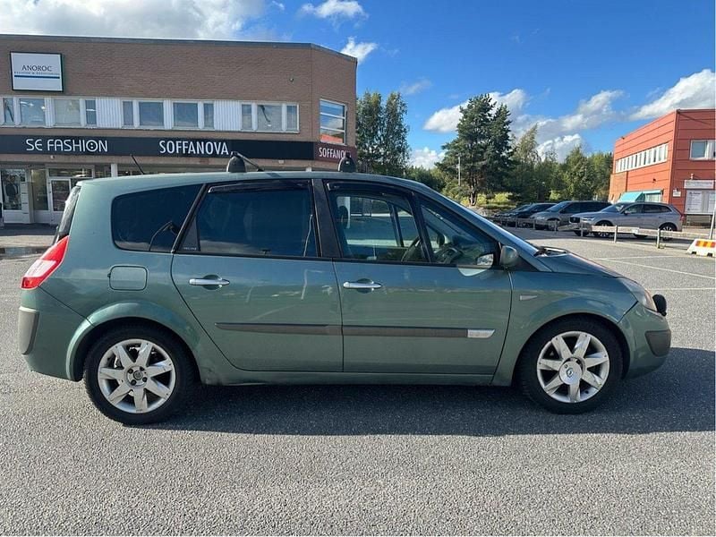 Grön Begagnad 2005 Renault Grand Scénic II Minibuss | 20 000 kr - Bild 1/4