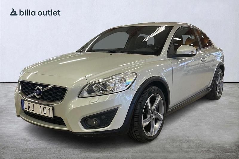 Vit Begagnad 2011 Volvo C30 Momentum Halvkombi | 49 900 kr (Bra pris) - Bild 1/4