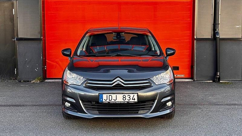 Begagnad 2011 Citroën C4 Halvkombi | 69 900 kr (Lite dyr) - Bild 1/4
