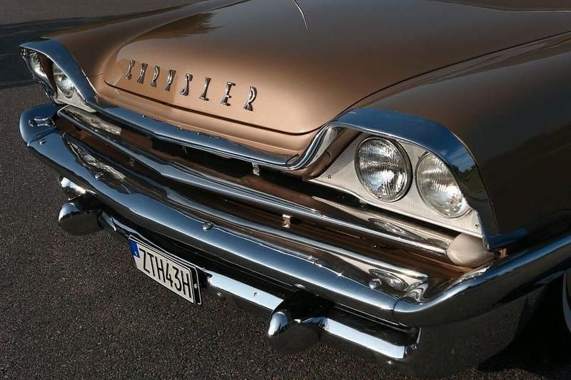 Brun Begagnad 1958 Chrysler Windsor Sportkupé | 359 000 kr - Bild 1/4