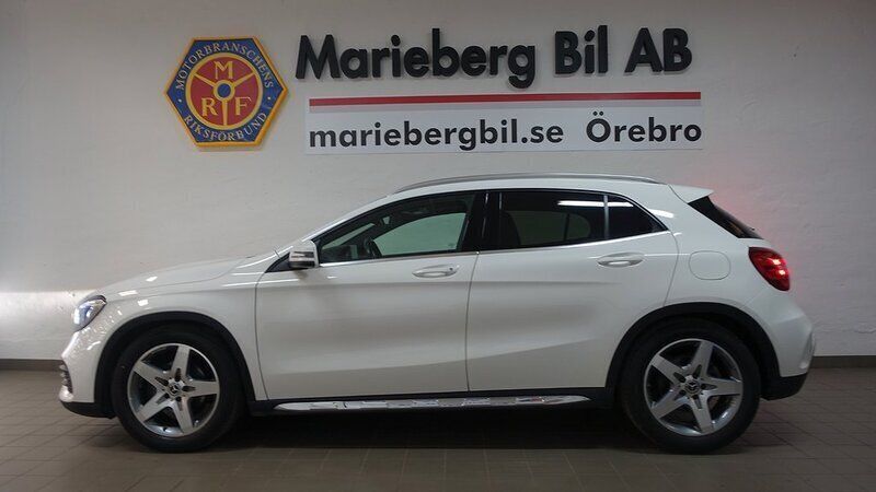 Vit (polar vit) Begagnad 2018 Mercedes GLA180 AMG SUV | 239 900 kr - Bild 1/4