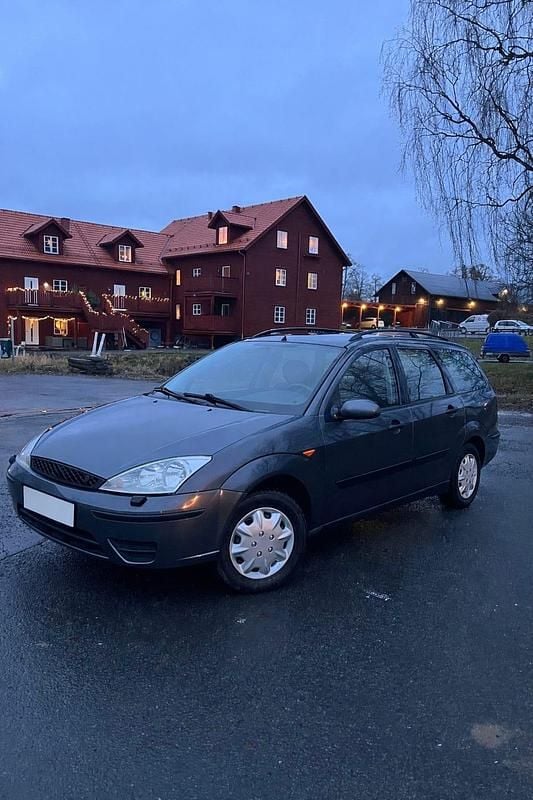Begagnad 2002 Ford Focus Kombi | 16 500 kr (Lite dyr) - Bild 1/4