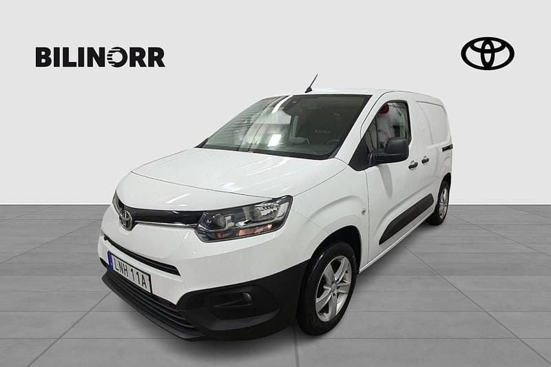 Vit Begagnad 2021 Toyota Proace City Van | 189 900 kr (Marknadspris) - Bild 1/4