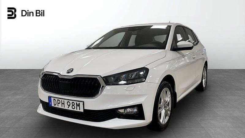 Vit Begagnad 2024 Skoda Fabia Selection Halvkombi | 224 900 kr (Marknadspris) - Bild 1/4
