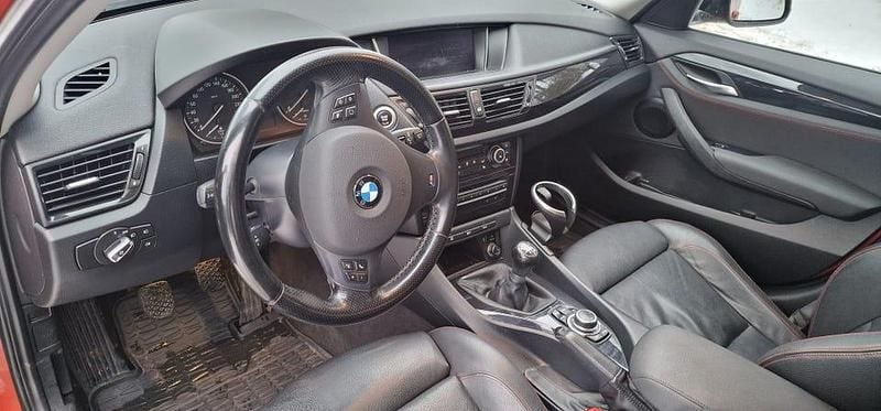 Begagnad BMW X1 Sport Line 163 HK (119 kW) 2013 Orange metallic SUV