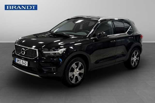 Begagnad Volvo XC40 Inscription 165 HK (121 kW) 2022 Svart SUV