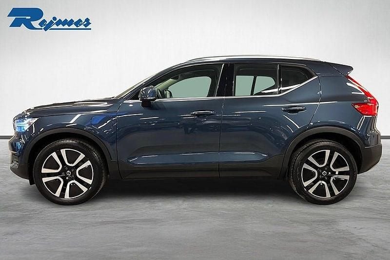 Begagnad Volvo XC40 Inscription 261 HK (191 kW) 2021 Mörkblå SUV