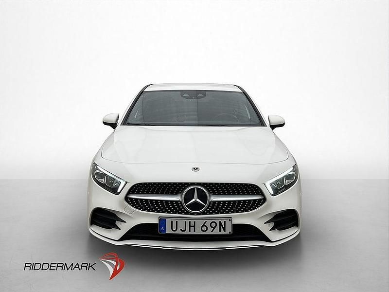 Begagnad Mercedes A250 AMG 160 HK (117 kW) 2020 Vit Halvkombi