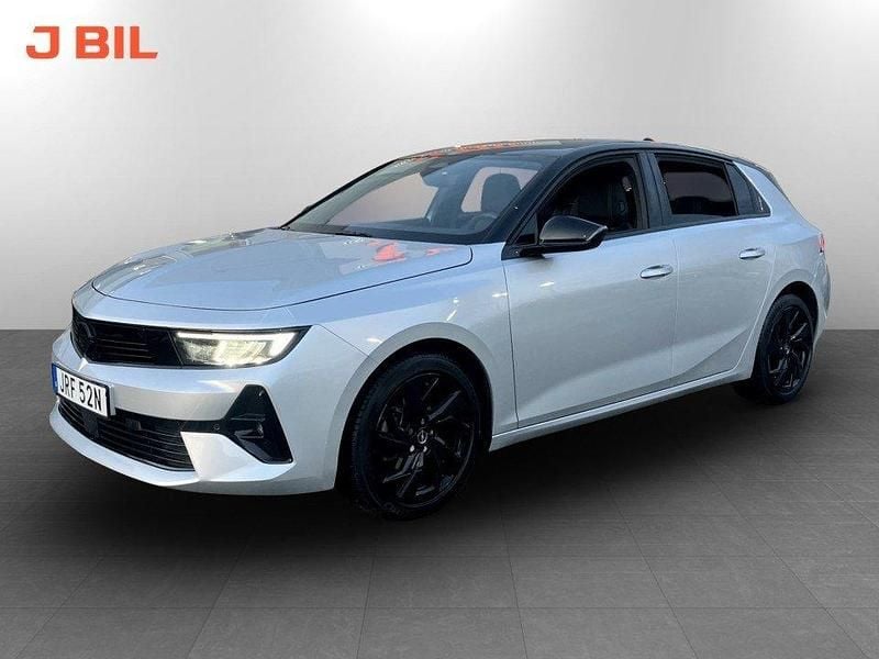 Grå Begagnad 2022 Opel Astra GS Line Halvkombi | 219 900 kr (Marknadspris) - Bild 1/4