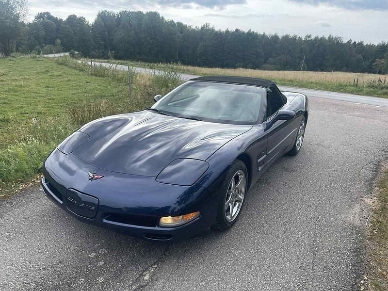 Mörkblå Begagnad 2000 Chevrolet Corvette Cab | 215 000 kr (Superpris) - Bild 1/4