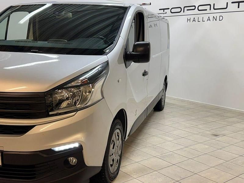 Begagnad Fiat Talento 125 HK (91 kW) 2019 Grå Minibuss