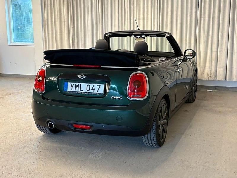 Begagnad Mini Cooper Pepper 136 HK (100 kW) 2017 Grön Halvkombi