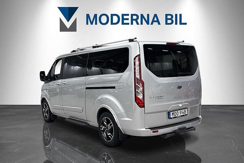 Begagnad Ford Tourneo Titanium 185 HK (136 kW) 2020 Grå Minibuss
