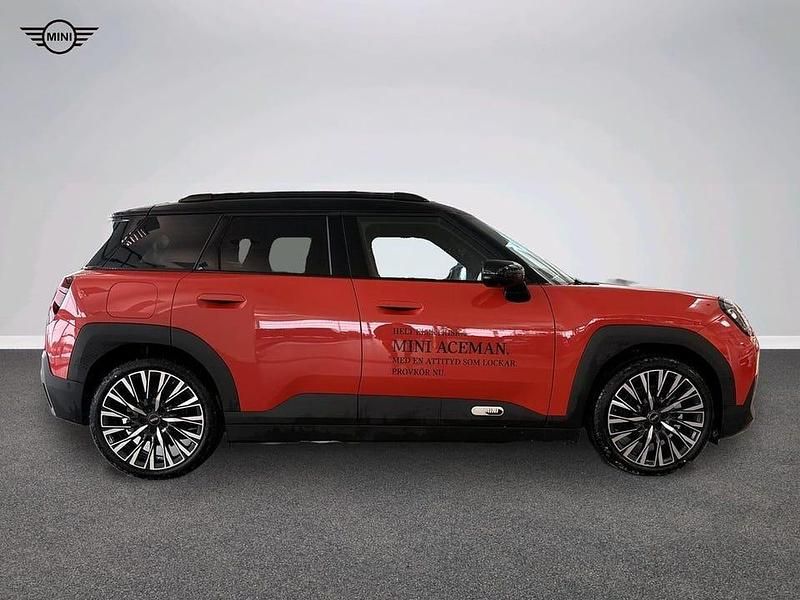 Ny Mini Aceman Favoured 136 kW (186 HK) 2025 Röd SUV