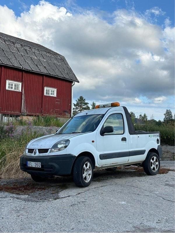 Vit Begagnad 2004 Renault Kangoo Minibuss | 5 000 kr (Superpris) - Bild 1/1