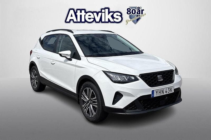Vit Begagnad 2024 Seat Arona Style SUV | 219 500 kr (Marknadspris) - Bild 1/4
