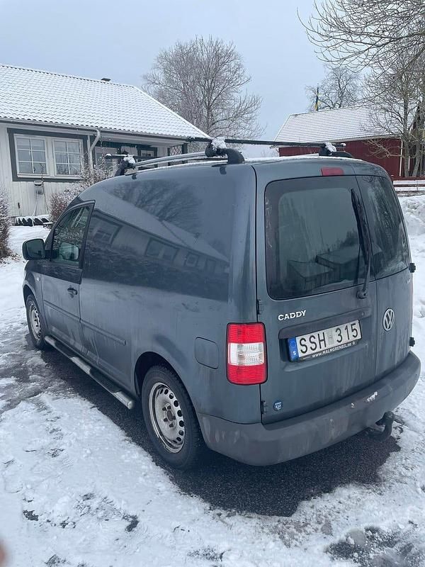 Begagnad VW Caddy 105 HK (77 kW) 2009 Minibuss