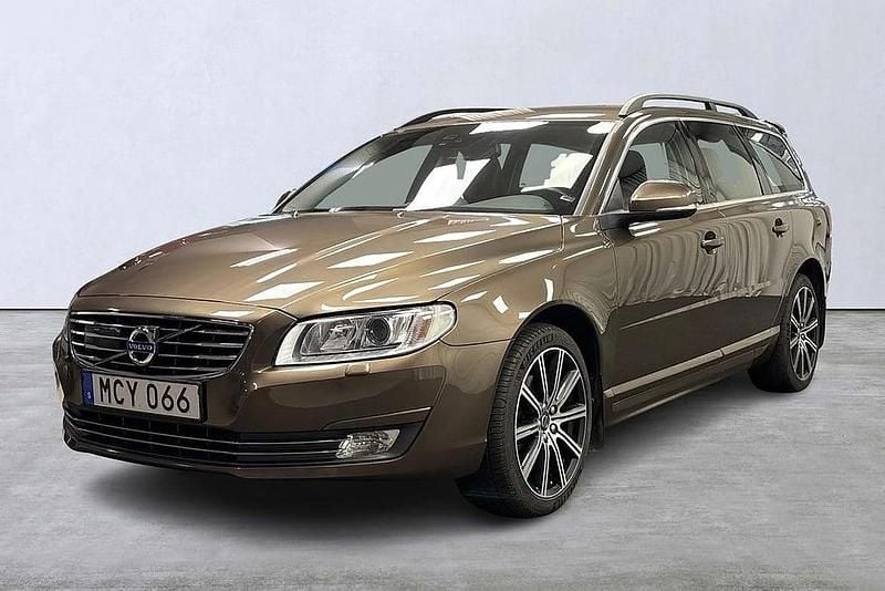 Brun Begagnad 2015 Volvo V70 Momentum Kombi | 169 900 kr (Dyr) - Bild 1/4