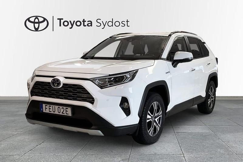 Vit Begagnad 2019 Toyota RAV4 Hybrid Executive SUV | 329 000 kr (Marknadspris) - Bild 1/3