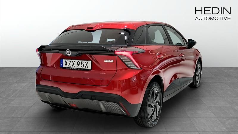 Begagnad MG MG4 EV 125 kW (170 HK) 2023 Röd (red) Halvkombi