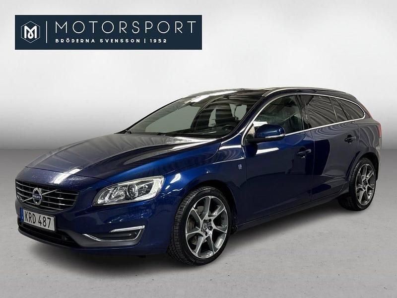 Blå Begagnad 2014 Volvo V60 Ocean Race Kombi | 154 900 kr (Marknadspris) - Bild 1/3