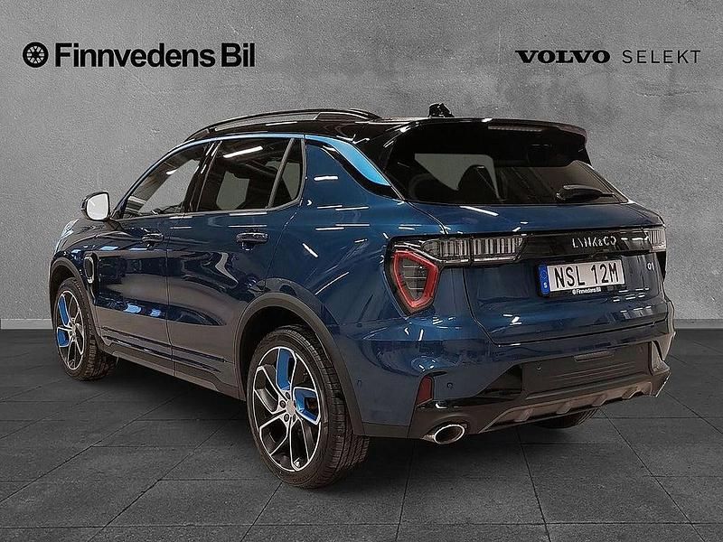 Begagnad Lynk & Co 01 264 HK (194 kW) 2023 Blå SUV