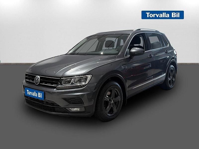Silver Begagnad 2018 VW Tiguan SUV | 199 000 kr (Marknadspris) - Bild 1/4