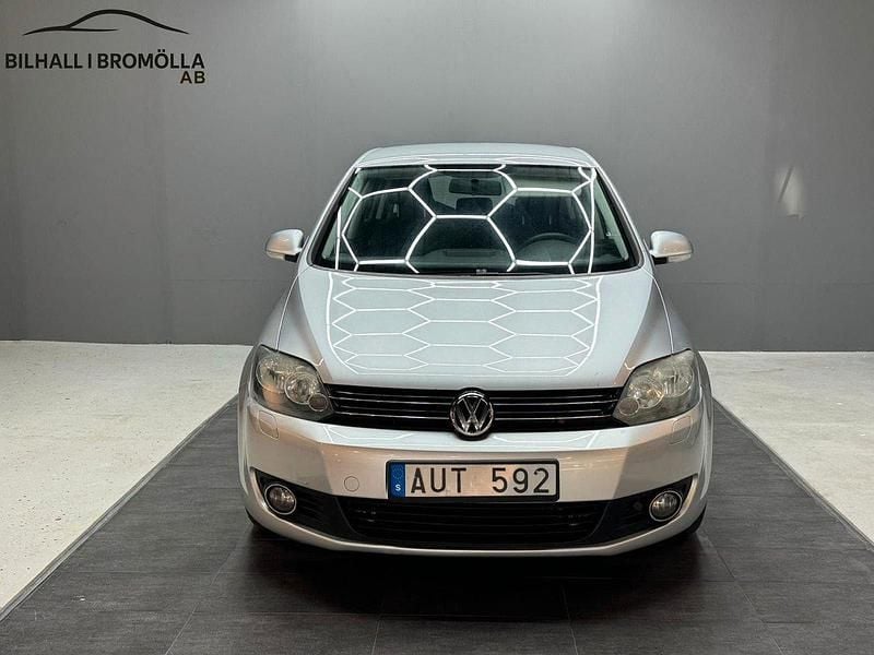 Silver Begagnad 2010 VW Golf Halvkombi | 54 900 kr (Marknadspris) - Bild 1/4