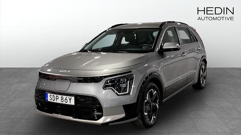 Grå Begagnad 2022 Kia e-Niro SUV | 319 900 kr (Lite dyr) - Bild 1/4