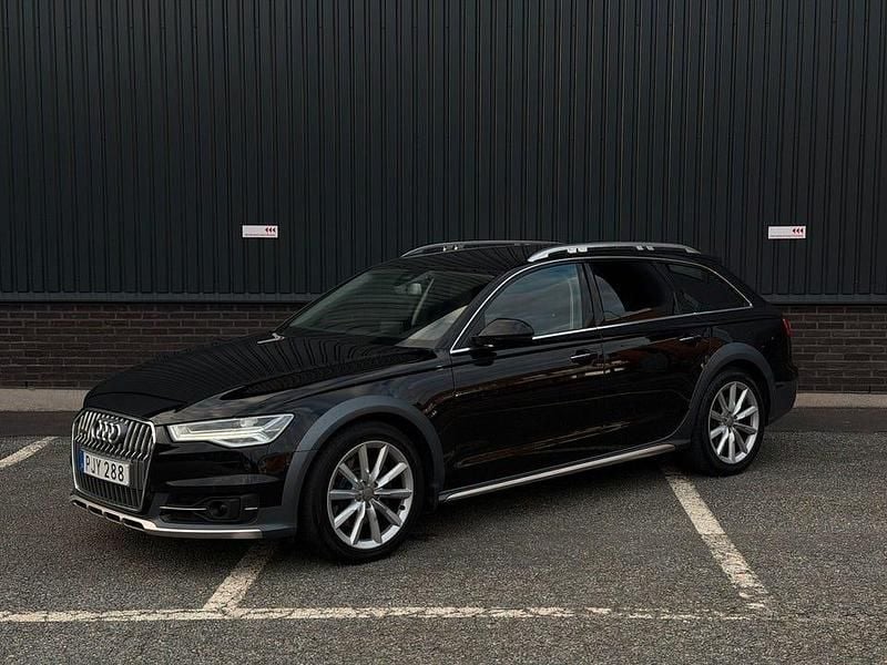 Svart Begagnad 2017 Audi A6 Allroad Ambition Kombi | 194 899 kr (Marknadspris) - Bild 1/4