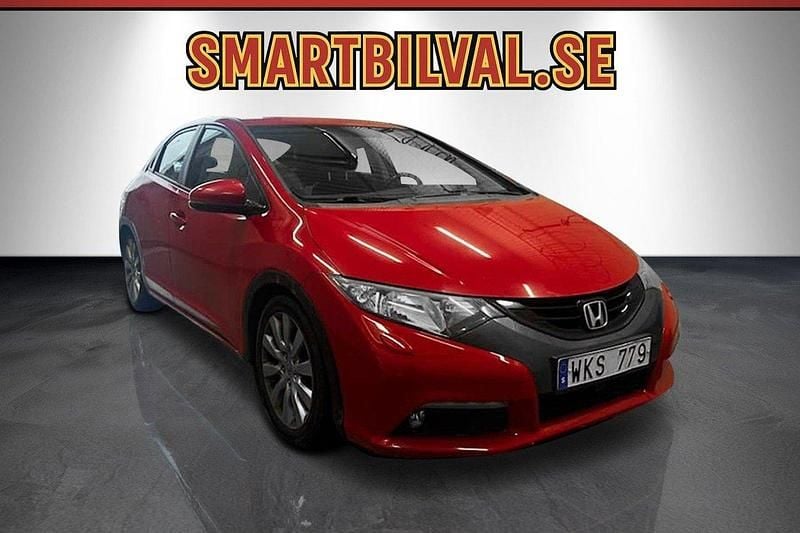 Röd Begagnad 2012 Honda Civic Sport Halvkombi | 59 900 kr (Superpris) - Bild 1/4