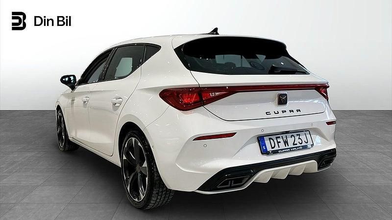 Begagnad Cupra Leon 150 HK (110 kW) 2023 Candy white Kombi