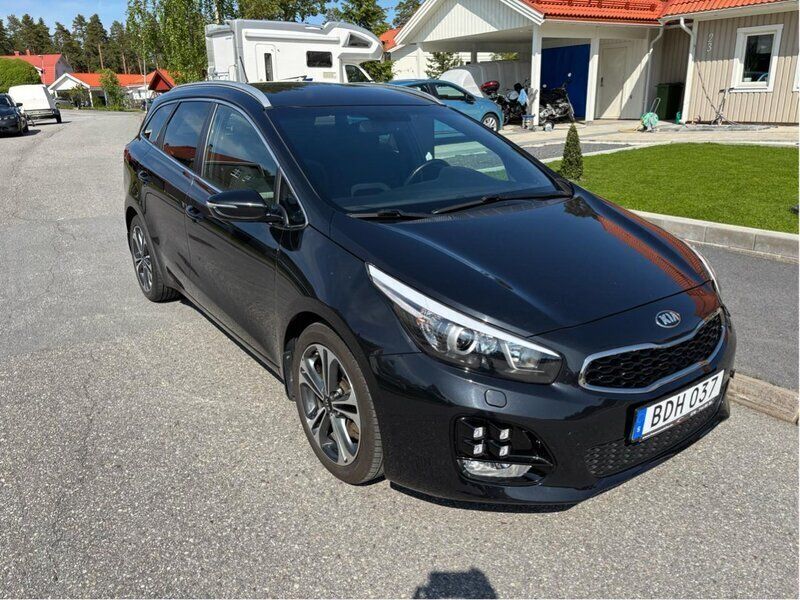 Svart Begagnad 2016 Kia Ceed Sportswagon GT-Line Kombi | 160 000 kr (Lite dyr) - Bild 1/4