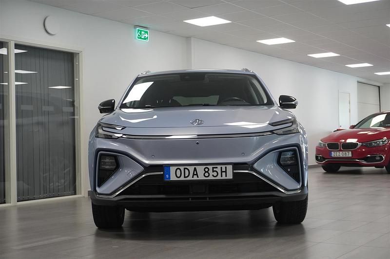 Begagnad MG Marvel R Luxury 132 kW (180 HK) 2022 Blå SUV
