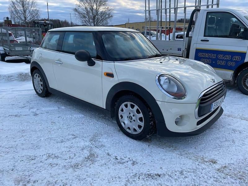 Begagnad Mini ONE 75 HK (55 kW) 2015 Halvkombi