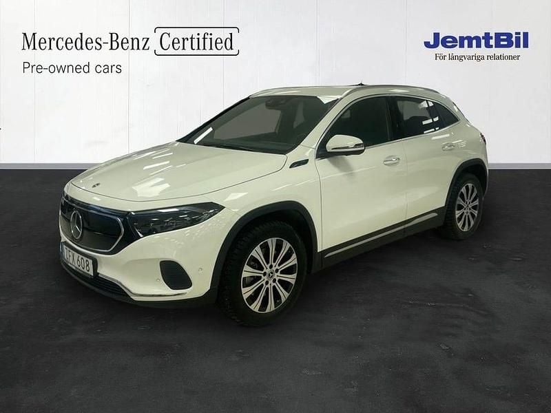 Vit Begagnad 2022 Mercedes EQA300 Edition SUV | 389 000 kr (Marknadspris) - Bild 1/4