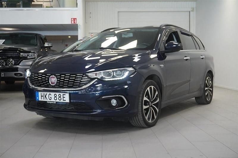 Begagnad Fiat Tipo 120 HK (88 kW) 2019 Blå Kombi