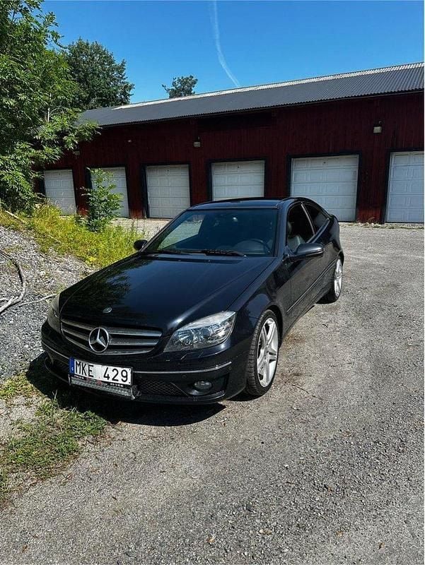 Svart Begagnad 2009 Mercedes CLC200 Halvkombi | 59 000 kr - Bild 1/4