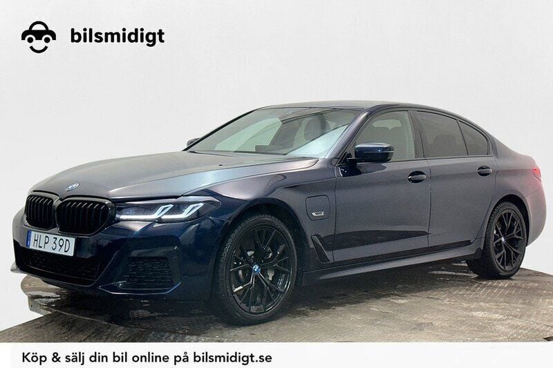 Blå Begagnad 2022 BMW 530 M Sport Sedan | 428 900 kr (Lite dyr) - Bild 1/3