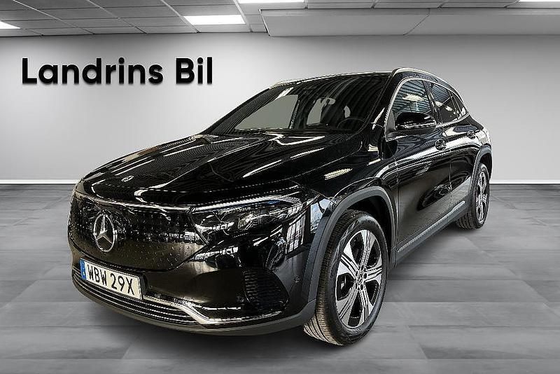 Svart Begagnad 2024 Mercedes EQA250+ SUV | 449 900 kr (Superpris) - Bild 1/4