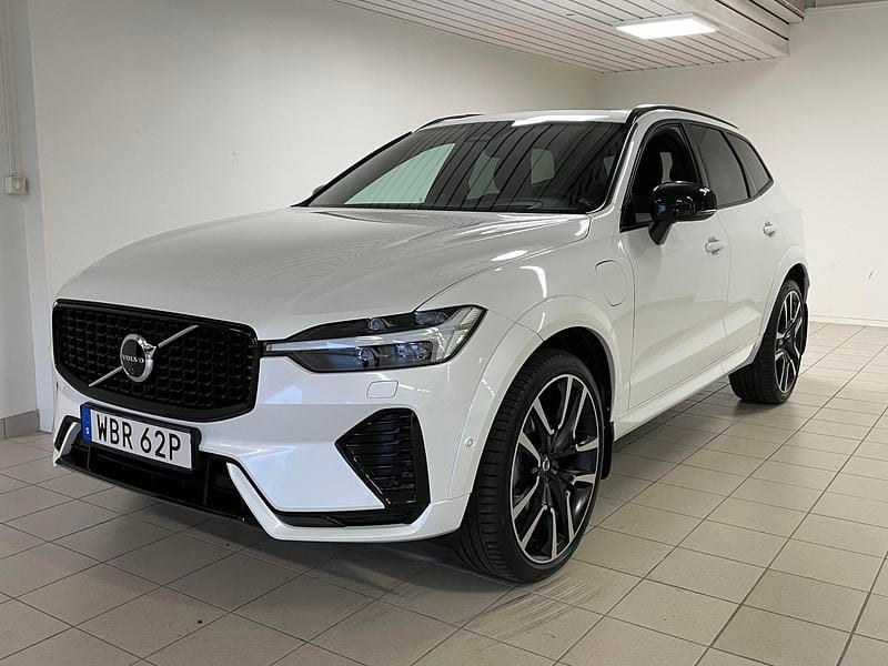 Vit Begagnad 2025 Volvo XC60 SUV | 629 000 kr - Bild 1/4