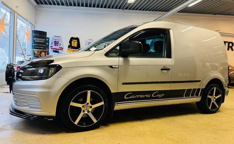 Begagnad VW Caddy 75 HK (55 kW) 2019 Silver Minibuss
