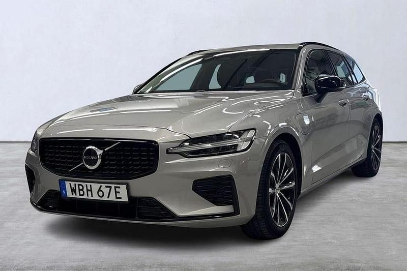 Silver Begagnad 2025 Volvo V60 Plus Kombi | 469 900 kr - Bild 1/4