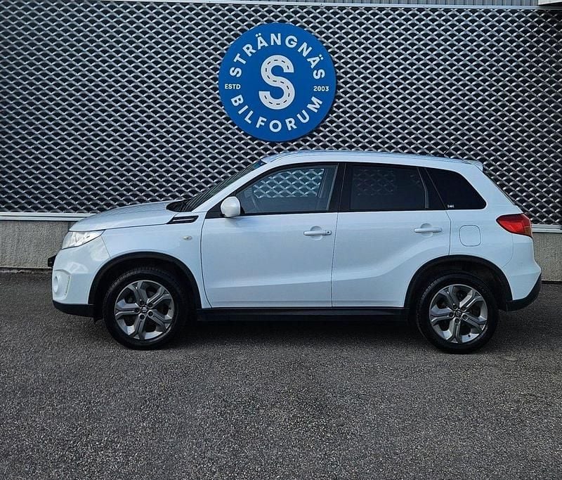 Vit Begagnad 2015 Suzuki Vitara Exclusive SUV | 125 000 kr (Marknadspris) - Bild 1/4
