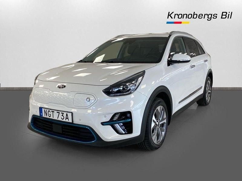 Vit Begagnad 2021 Kia e-Niro Advance SUV | 289 500 kr (Lite dyr) - Bild 1/4