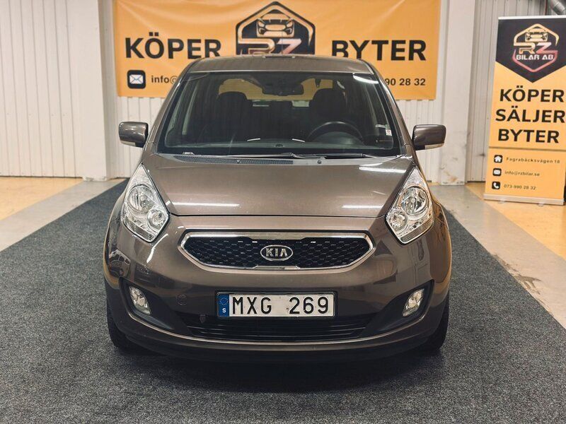 Ljusbrun Begagnad 2012 Kia Venga Comfort Halvkombi | 81 900 kr (Marknadspris) - Bild 1/4